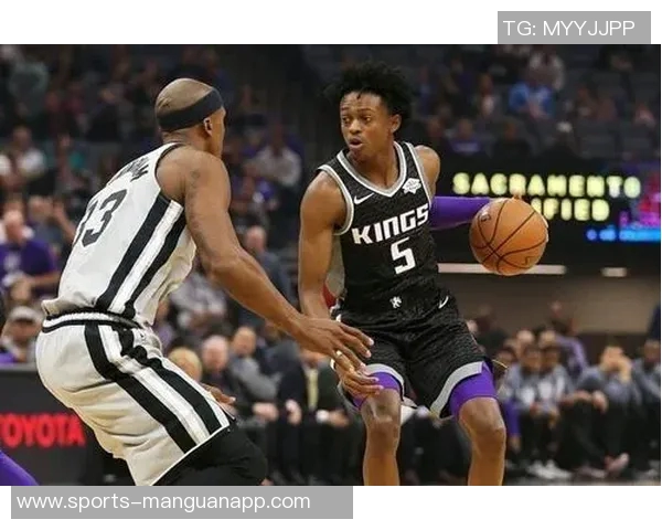 福克斯谈球队表现起伏关键在于如何面对逆境与挑战