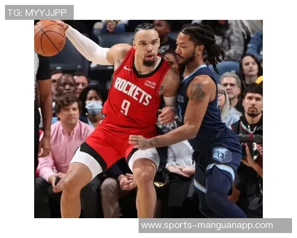 沃尔夫半场表现惊艳9投6中三分球4记独得11分助力球队奋勇争先