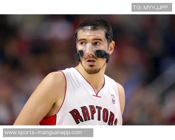 克瓦拉茨赫利亚训练受伤缺席合练球迷期待他早日回归赛场